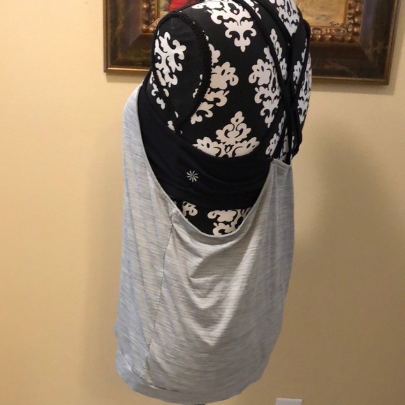 Athleta cross back removable padded bra insert with attached athletic tank - Picture 2 of 11